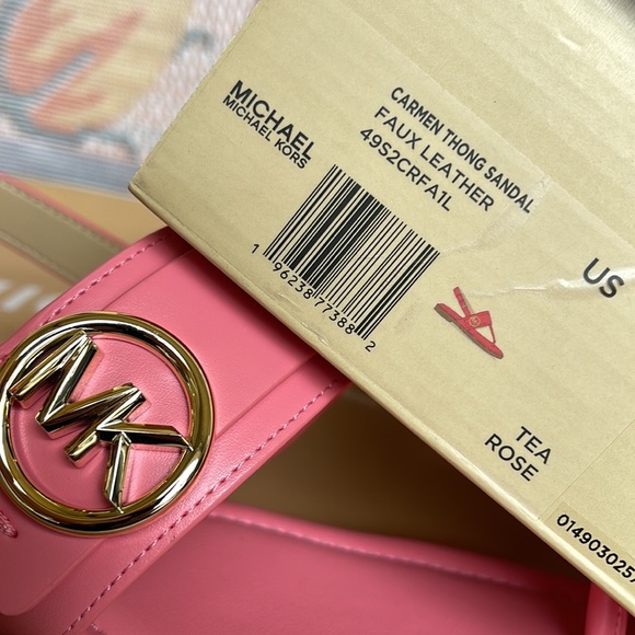 MICHAEL KORS KARMEN THONG SANDALS FAUX LEATHER TEA ROSE
49S2CRFA1L - Picture 6 of 16